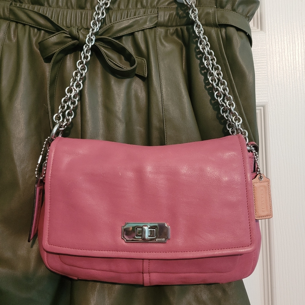 Coach #17825 leather like new chain strap